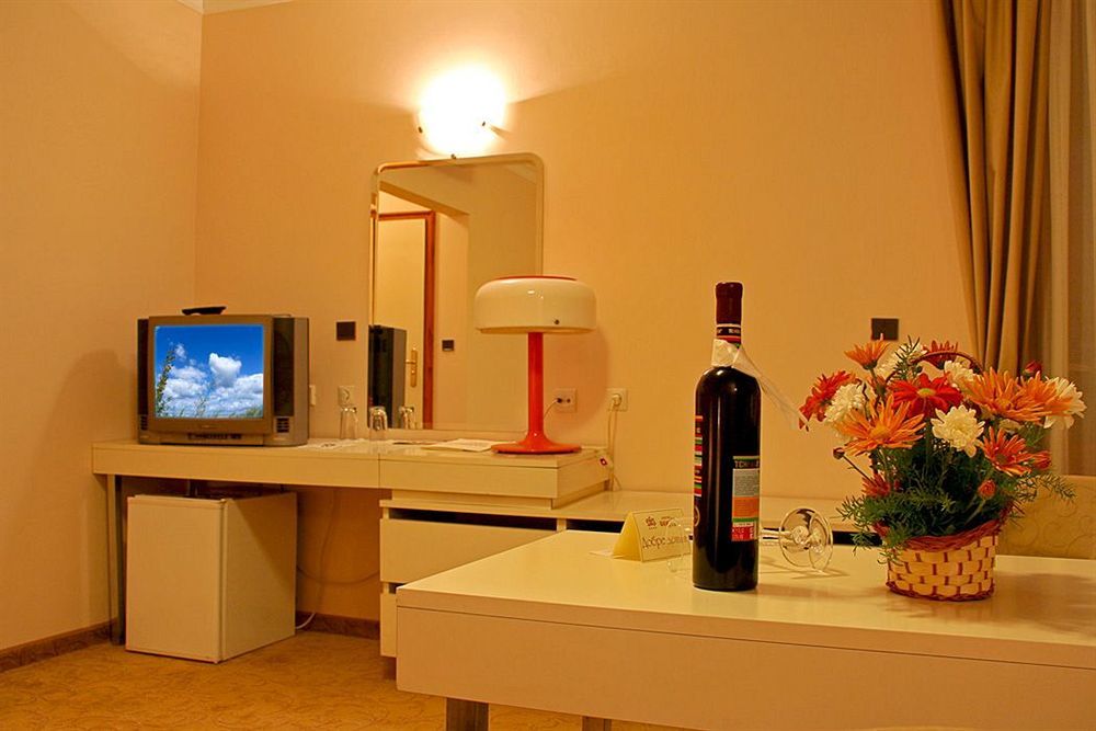 Geneva Hotel ソフィア エクステリア 写真